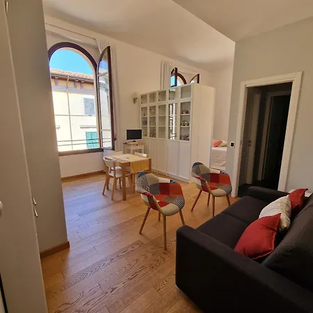 Nocleg ze śniadaniem Five Roses 2*