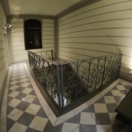 Five Roses Nocleg ze śniadaniem Piza